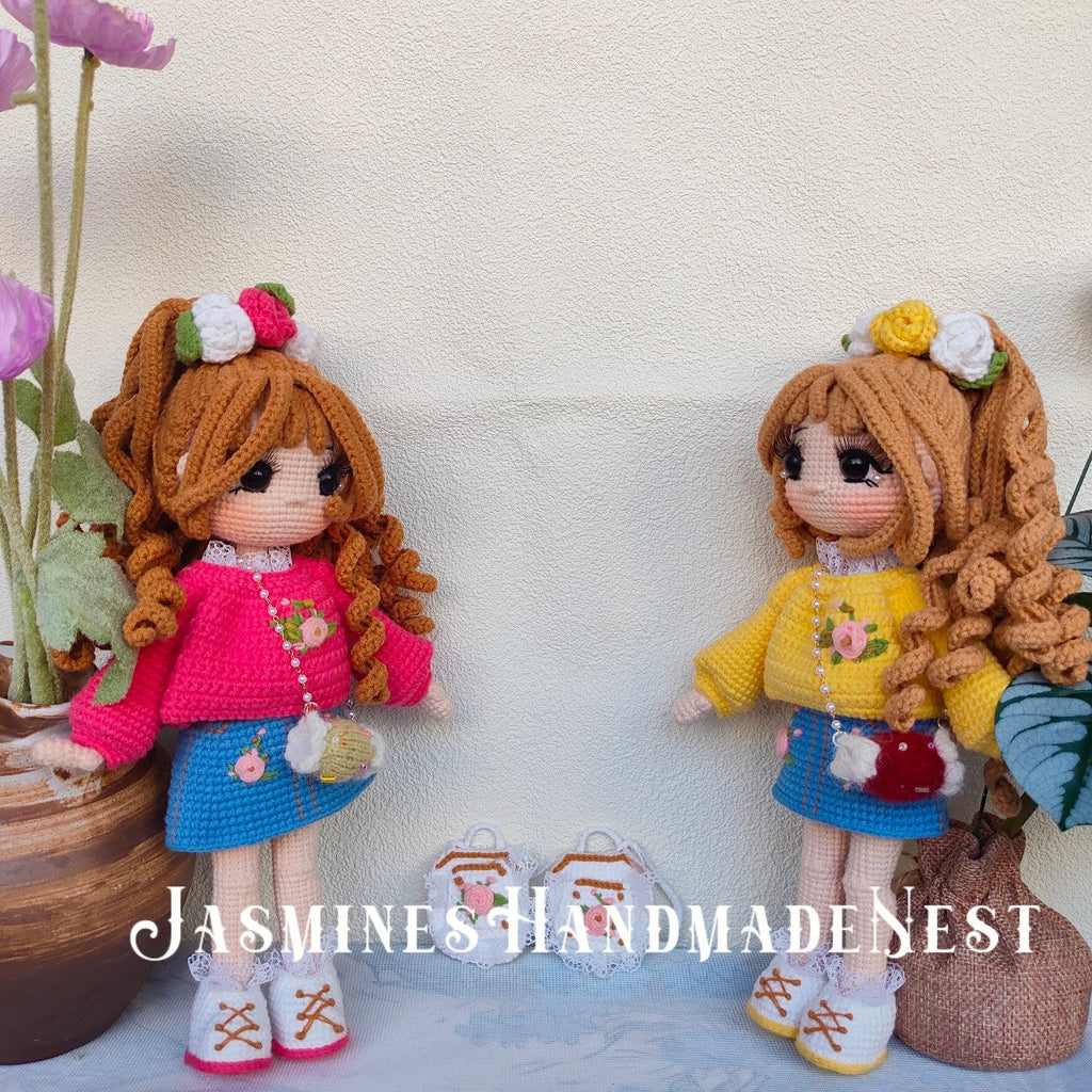 Handmade Crochet Twin Girl Dolls – Soft Amigurumi Plush Toys, Matching Knitted Dolls with Dresses, Cute Collectible Gift Set, Perfect for Kids, and Doll Lovers