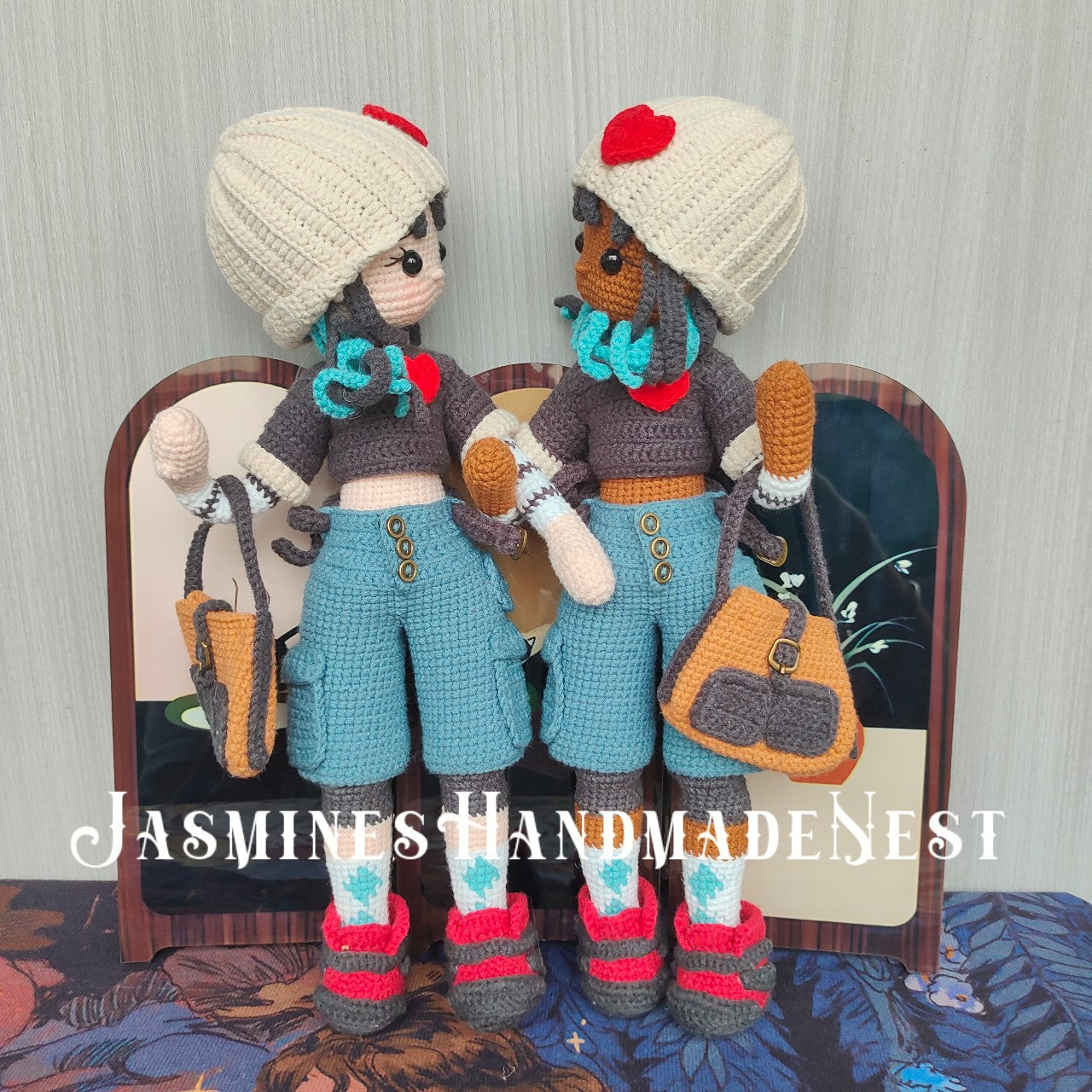 Trendy Cool Girl Knit Doll – handcrafted with edgy style! 🧶✨ A unique knit figurine for bold-style collectors. Soft fabric, intricate stitches – no imitation. Made for your Shopify store. Add this eye-catching piece today!