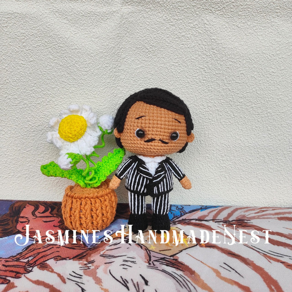 Handmade Gothic-Inspired Crochet Doll – Spooky Cute Plush Toy – Unique Gift for Halloween, Horror Fans, or Dark Aesthetic Decor