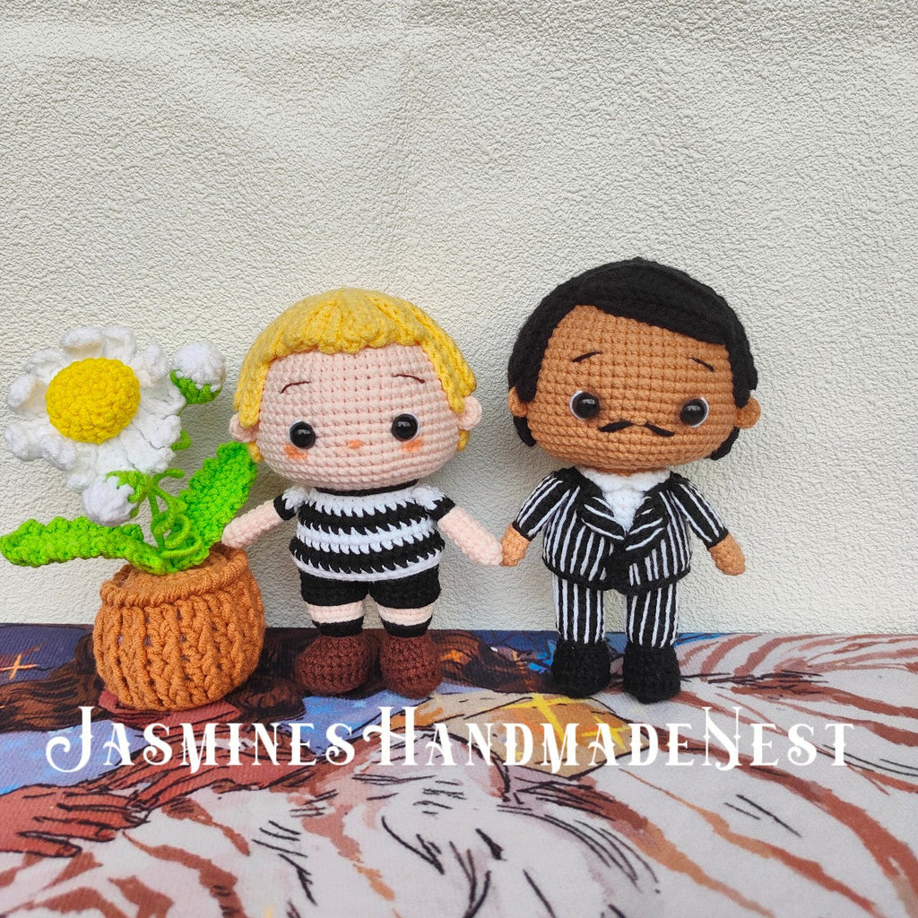 Handmade Gothic-Inspired Crochet Doll – Spooky Cute Plush Toy – Unique Gift for Halloween, Horror Fans, or Dark Aesthetic Decor