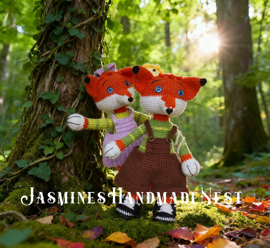 Handmade Crochet Fox Couple – Amigurumi Woodland Plush Toy Set – Cute Stuffed Fox Dolls for Kids, Nursery Decor, Birthday, Autumn or Valentine Gift