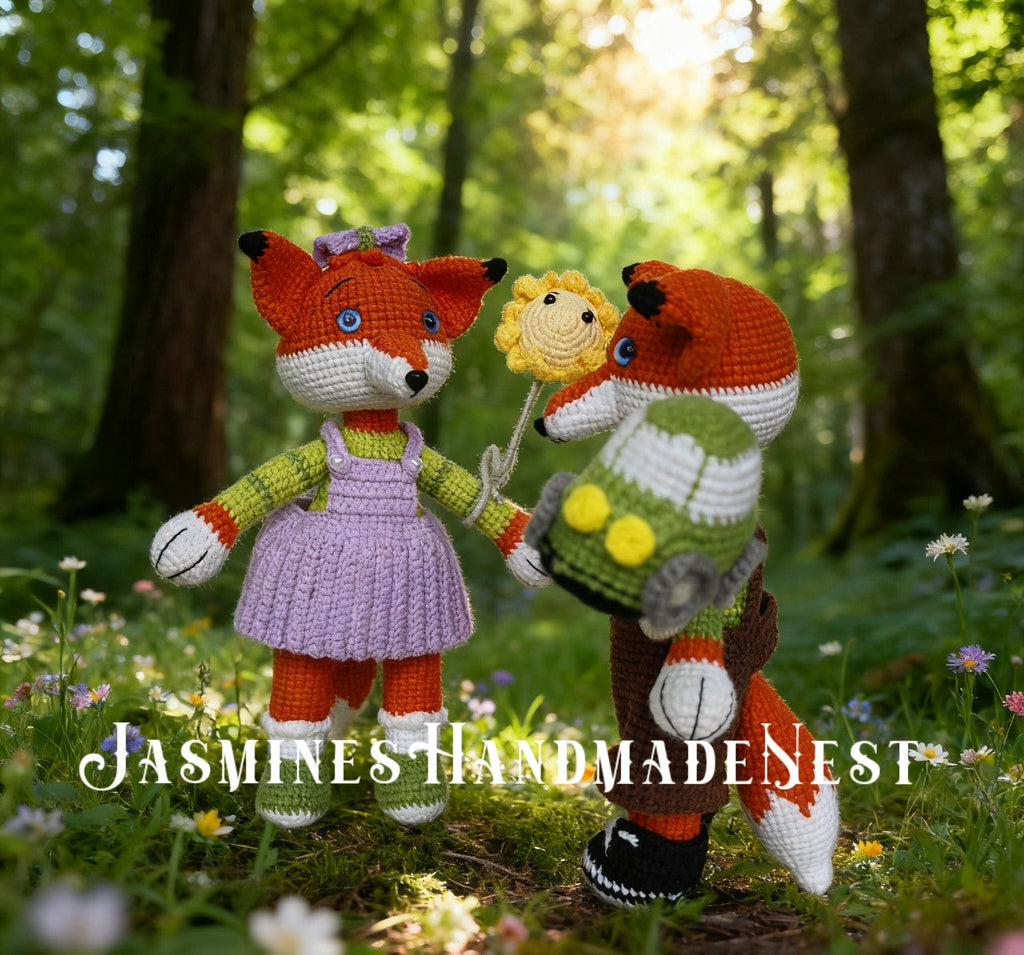 Handmade Crochet Fox Couple – Amigurumi Woodland Plush Toy Set – Cute Stuffed Fox Dolls for Kids, Nursery Decor, Birthday, Autumn or Valentine Gift